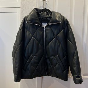 NEW WITH TAGS Abercrombie & Fitch - Oversized Vegan Leather Diamond Puffer